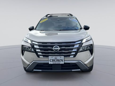 Used 2025 Nissan Rogue SL w/ SL Premium Package image 8