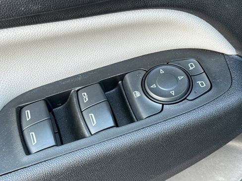 Certified 2022 Chevrolet Equinox LT image 11