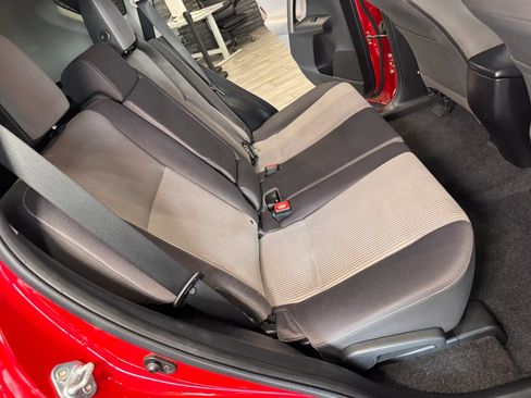 Used 2013 Toyota RAV4 XLE FWD image 31
