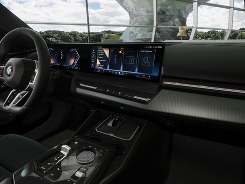 New 2026 BMW 530i w/ M Sport Package image 14