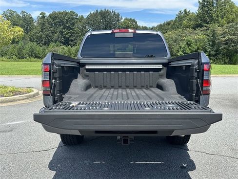 Certified 2025 Nissan Frontier PRO-4X w/ Pro Convenience Package image 19