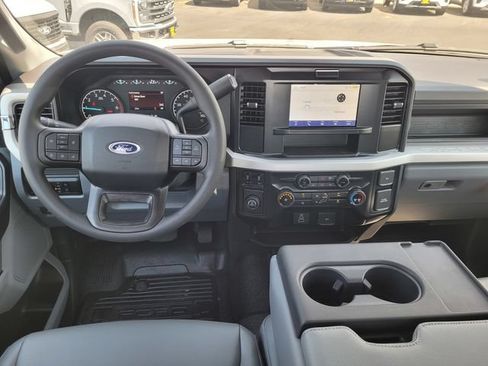 New 2026 Ford F250 XL w/ XL Chrome Package RWD image 7