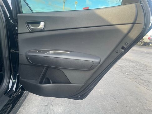 Used 2019 Kia Optima S image 12