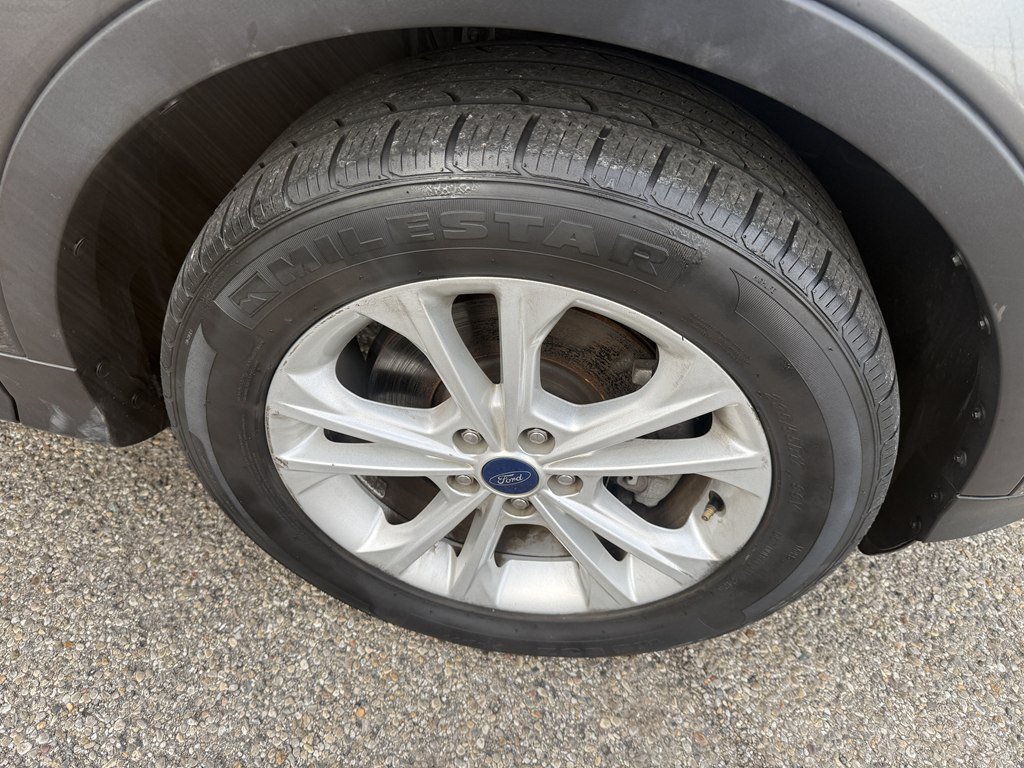Used 2017 Ford Escape SE AWD/4WD image 7