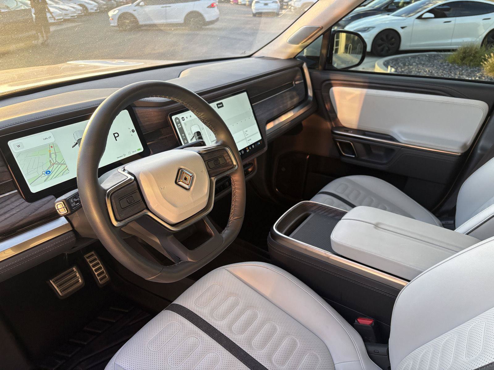 Used 2024 Rivian R1S Adventure Dual AWD/4WD image 13
