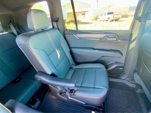 New 2026 GMC Acadia AT4 w/ LPO, Floor Liner Package image 30