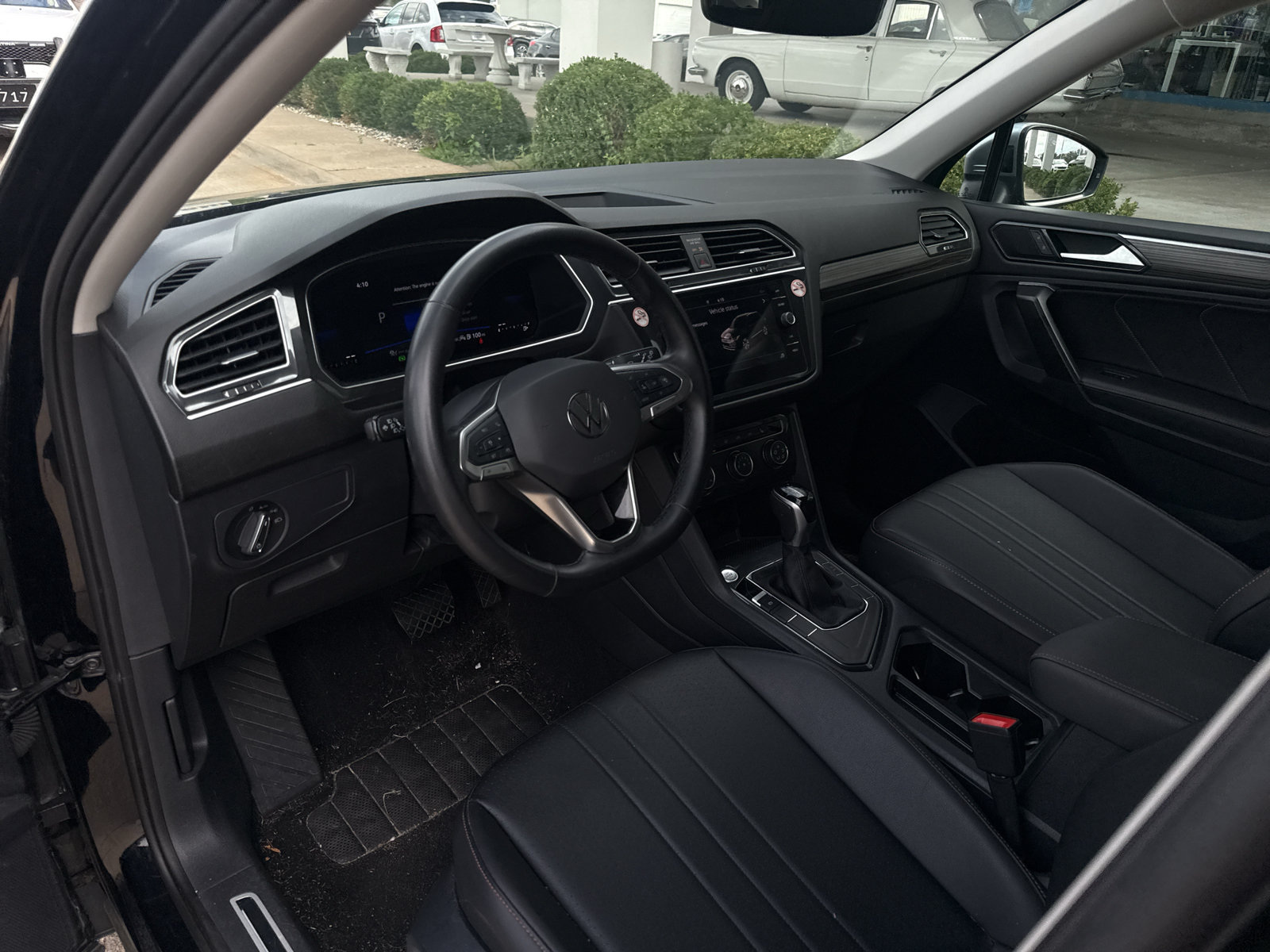 Used 2024 Volkswagen Tiguan Wolfsburg Edition FWD image 10