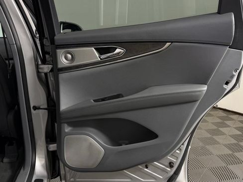Used 2019 Lincoln Nautilus Reserve w/ Ultimate Package AWD/4WD image 30
