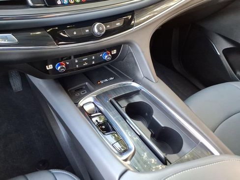 Certified 2024 Buick Enclave Essence w/ Experience Buick Package FWD image 27