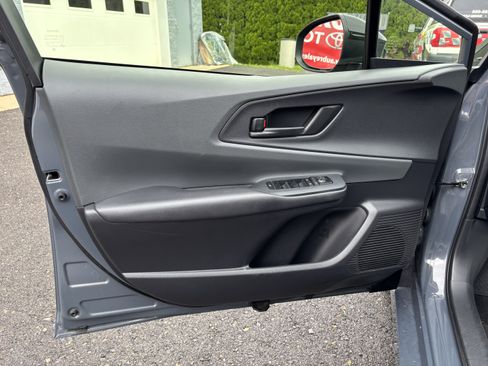 Used 2024 Toyota Prius LE FWD image 16