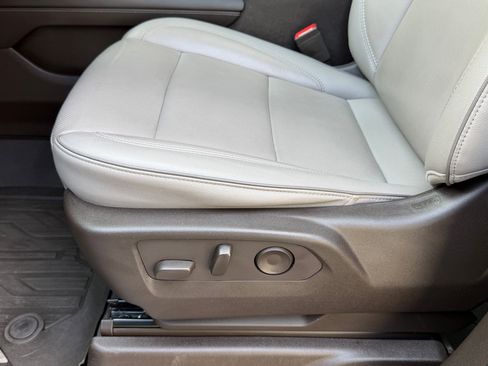 Used 2021 GMC Yukon XL SLT w/ Rear Media and Nav Package image 14