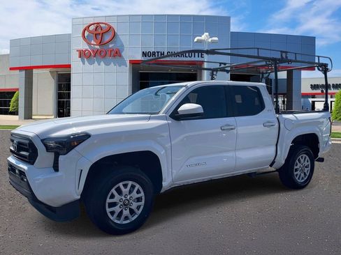Used 2024 Toyota Tacoma SR5 w/ SR5 Upgrade Package RWD image 5