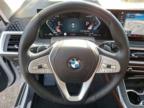 Certified 2023 BMW X7 xDrive40i w/ Executive Package image 22