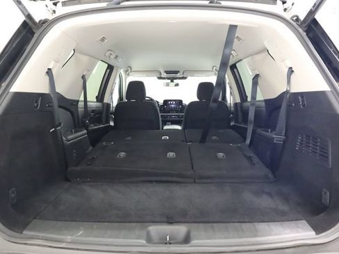 Used 2025 Nissan Pathfinder SV AWD/4WD image 36