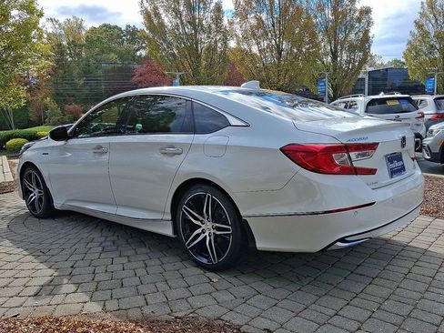 Used 2022 Honda Accord Touring image 4