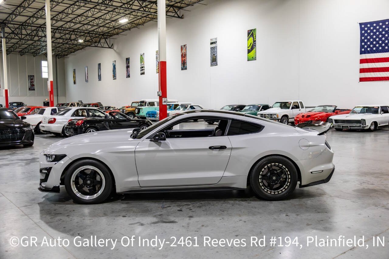 Used 2016 Ford Mustang GT RWD image 4