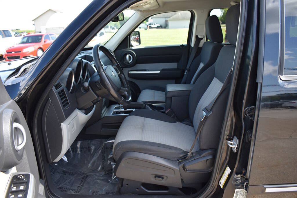 Used 2007 Dodge Nitro SLT AWD/4WD image 11