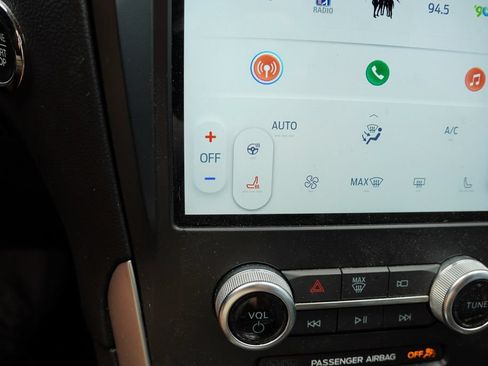 Used 2024 Ford Edge SEL w/ Convenience Package AWD/4WD image 6