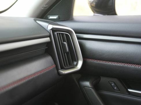 Used 2024 MAZDA CX-50 AWD 2.5 Turbo w/ Cargo Package image 31