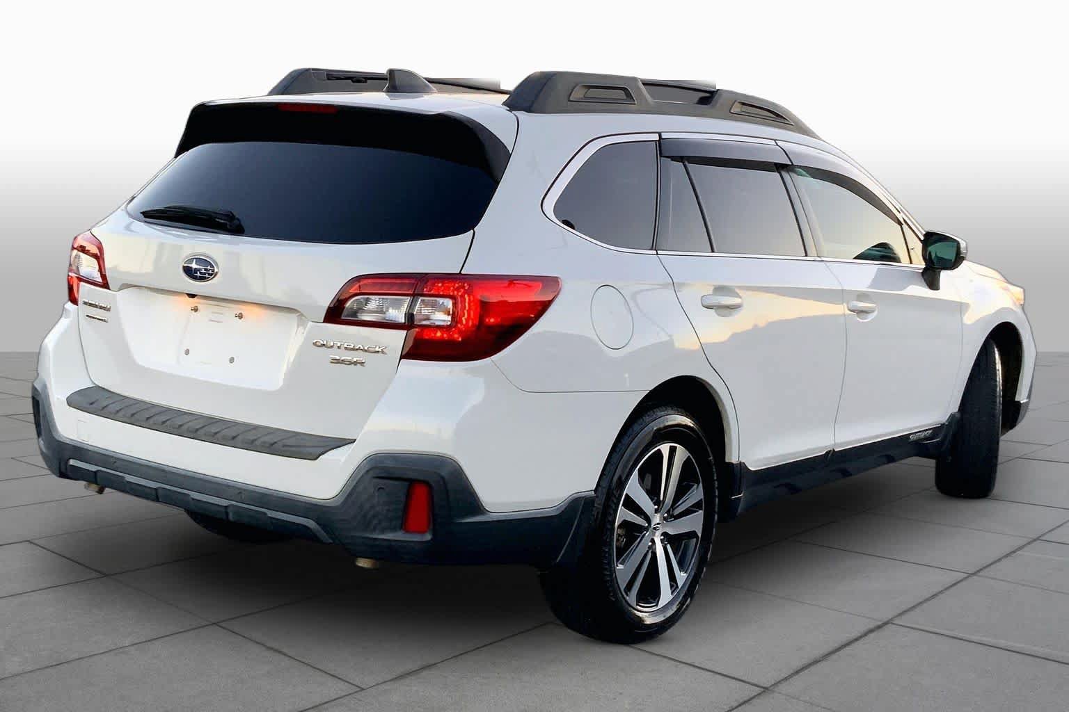 Used 2019 Subaru Outback 3.6R Limited w/ Popular Package #2 AWD/4WD image 12