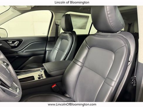 New 2026 Lincoln Aviator AWD image 23