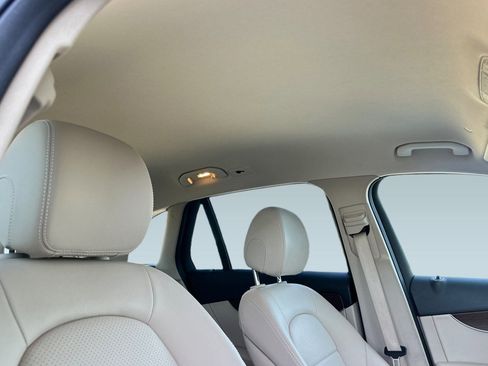 Used 2022 Mercedes-Benz GLC 300 image 25