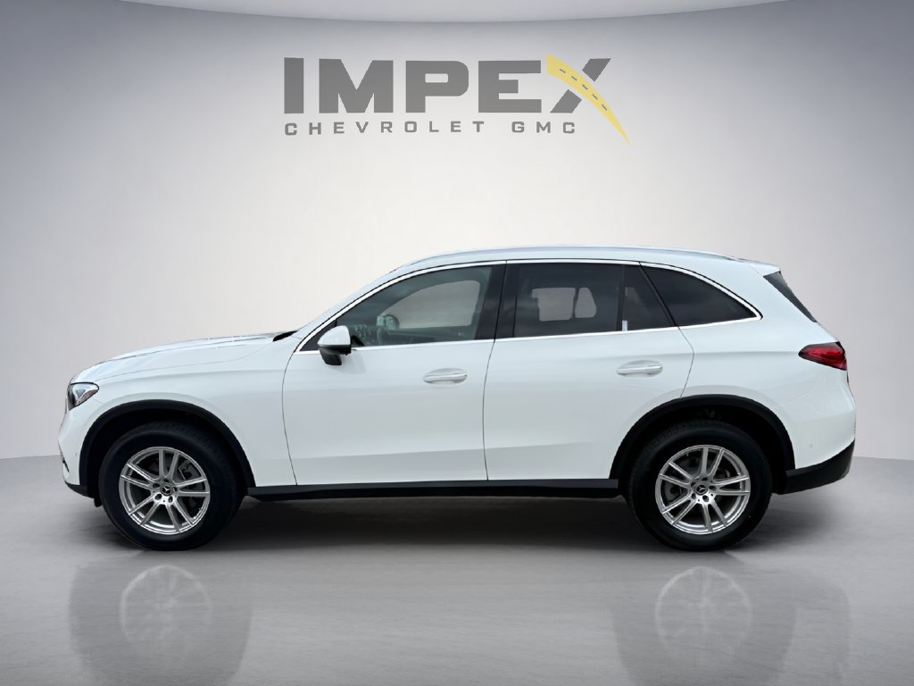 Used 2023 Mercedes-Benz GLC 300 4MATIC w/ Exclusive Trim Package image 2