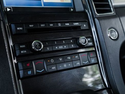 Used 2010 Ford Taurus SHO image 16