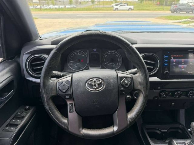 Used 2016 Toyota Tacoma TRD Sport w/ Towing Package RWD image 14