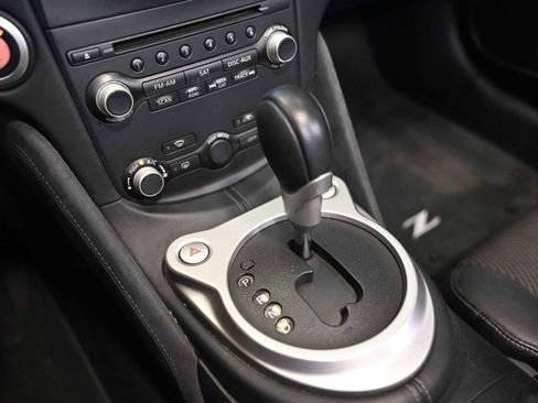 Used 2014 Nissan 370Z Touring w/ Sport Package image 24
