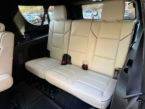 Used 2022 Cadillac Escalade ESV Sport image 23