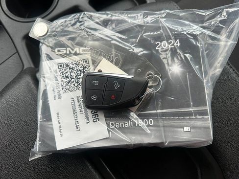 Used 2024 GMC Sierra 1500 Pro w/ Pro Value Package image 6