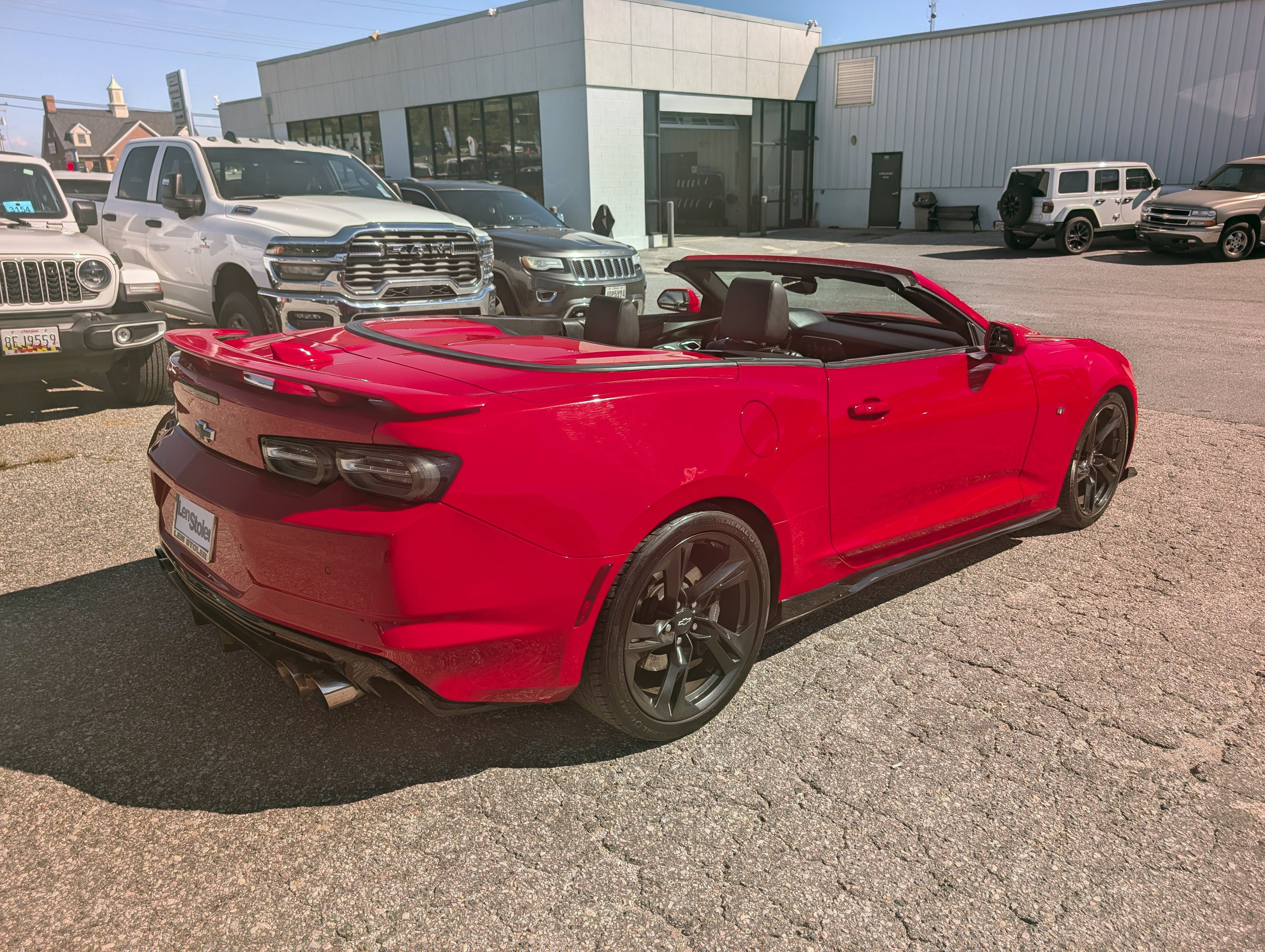 Used 2020 Chevrolet Camaro SS RWD image 5