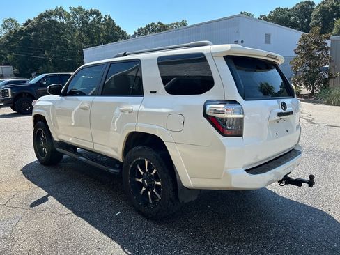 Used 2018 Toyota 4Runner SR5 RWD image 3