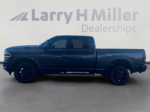 Used 2022 RAM 2500 Laramie w/ Night Edition image 2
