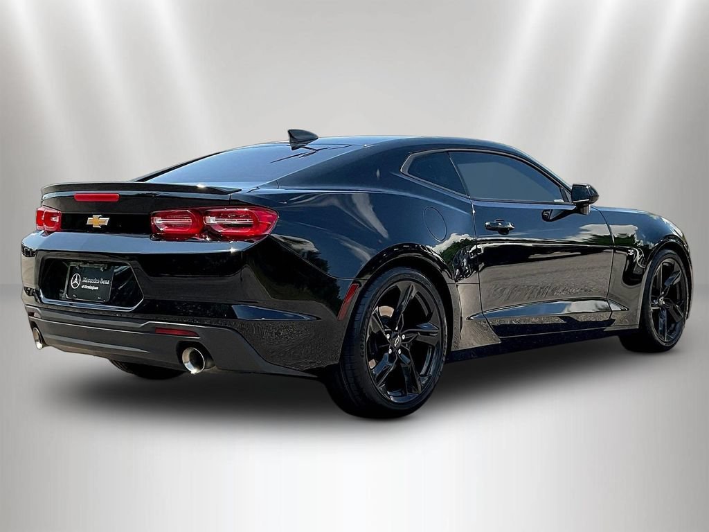 Used 2022 Chevrolet Camaro LT RWD image 7