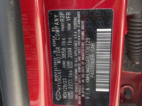 Certified 2024 Hyundai Elantra SEL FWD image 34