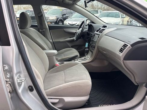 Used 2013 Toyota Corolla LE image 17
