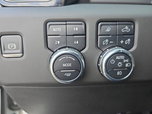 Used 2023 GMC Sierra 1500 AT4 w/ AT4 Premium Package image 23