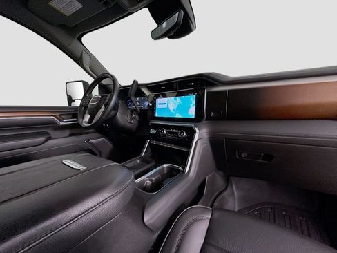 Used 2024 GMC Sierra 3500 Denali w/ Technology Package image 35