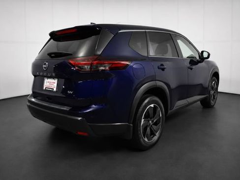 Used 2024 Nissan Rogue SV w/ SV Premium Package FWD image 4