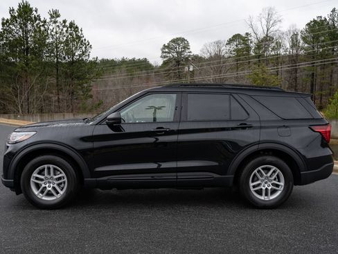 New 2026 Ford Explorer Active RWD image 5