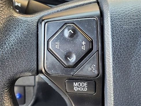 Certified 2018 Toyota Tacoma SR image 29