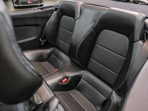 Used 2018 Ford Mustang Premium image 40