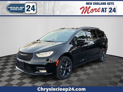 New 2026 Chrysler Pacifica Limited