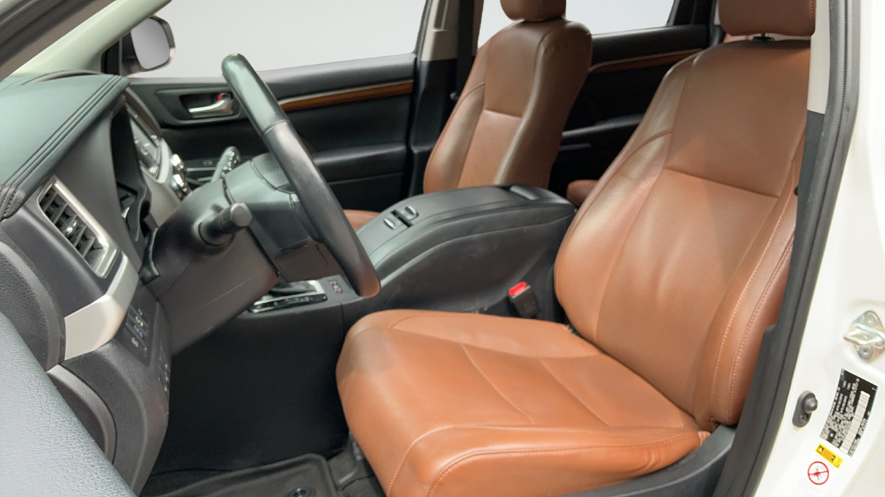 Used 2019 Toyota Highlander Limited Platinum FWD image 17