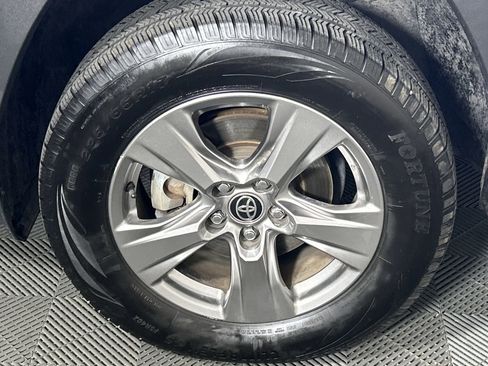 Used 2024 Toyota RAV4 LE image 9