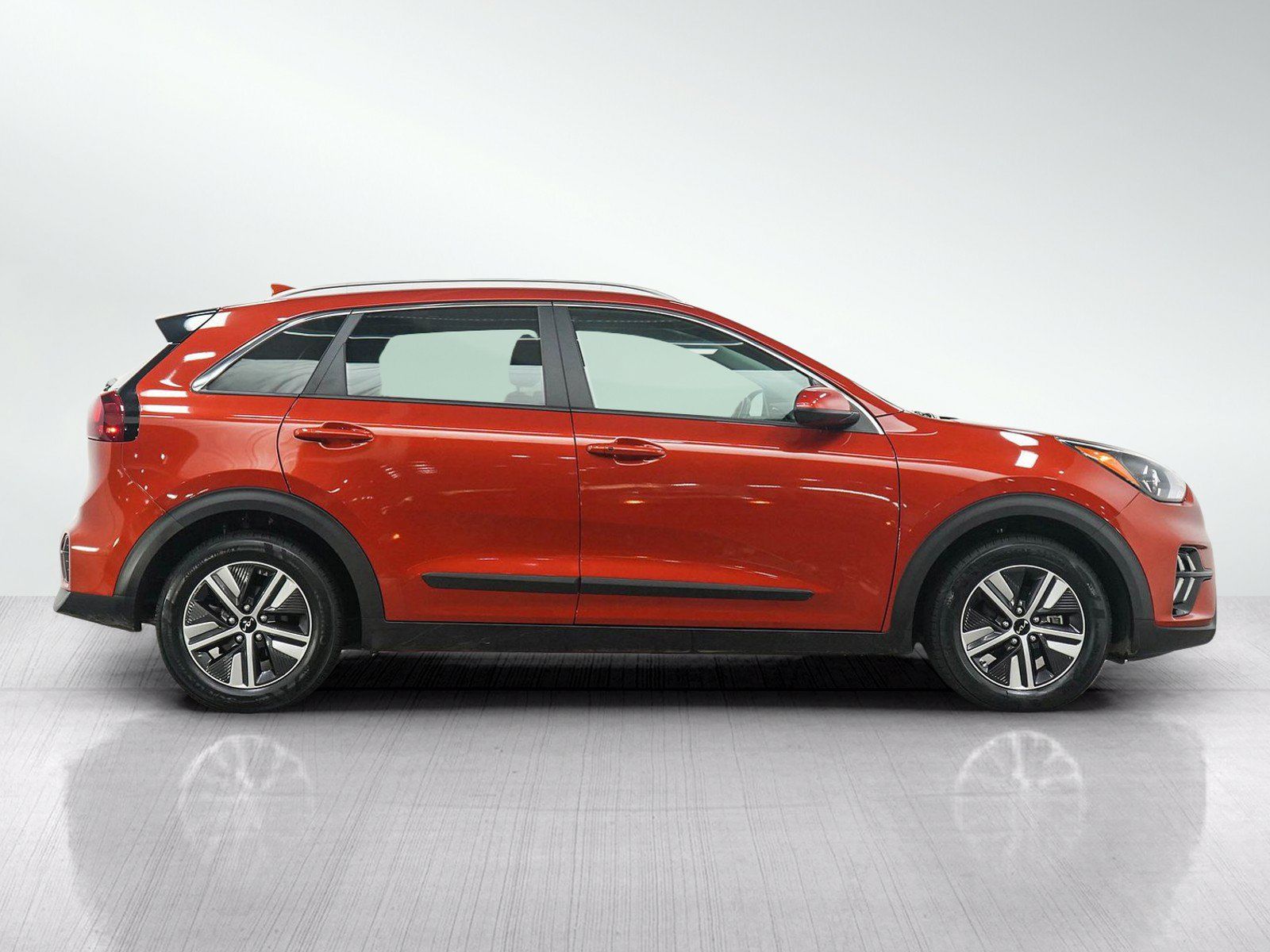 Used 2022 Kia Niro LXS FWD image 6