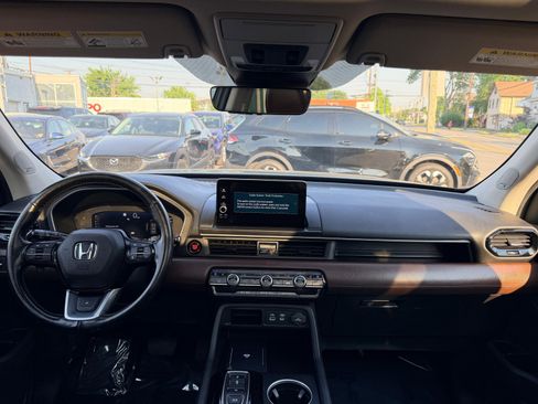 Used 2024 Honda Pilot Elite image 36