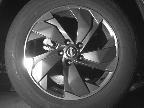 Used 2025 Nissan Rogue SV AWD/4WD image 18